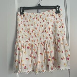 NWT Juniors' SO® Smocked Lace Trim
Mini Skirt, Size: Large